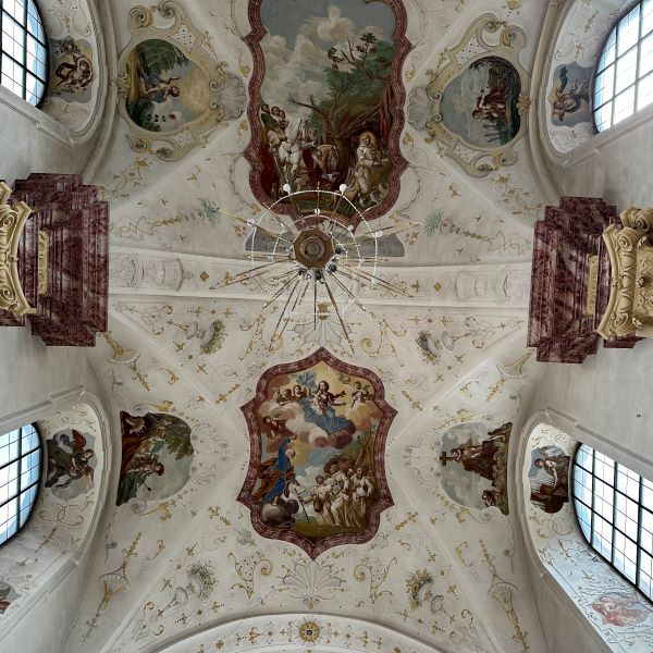 Karthauzi klastrom templomának belseje Gamingben, Ausztria