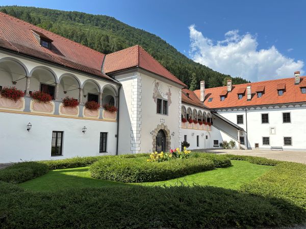 Karthauzi klastrom Gamingben, Ausztria