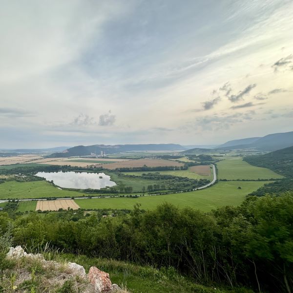 kilátás a Tornai vártól Szlovákiában