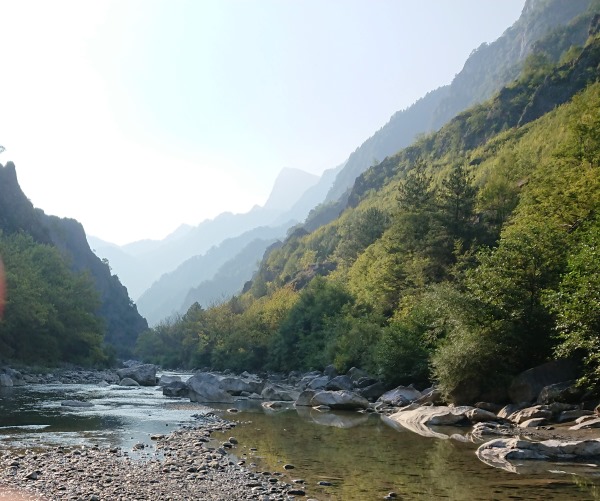 Aoos völgye Konitsa határában, Görögország