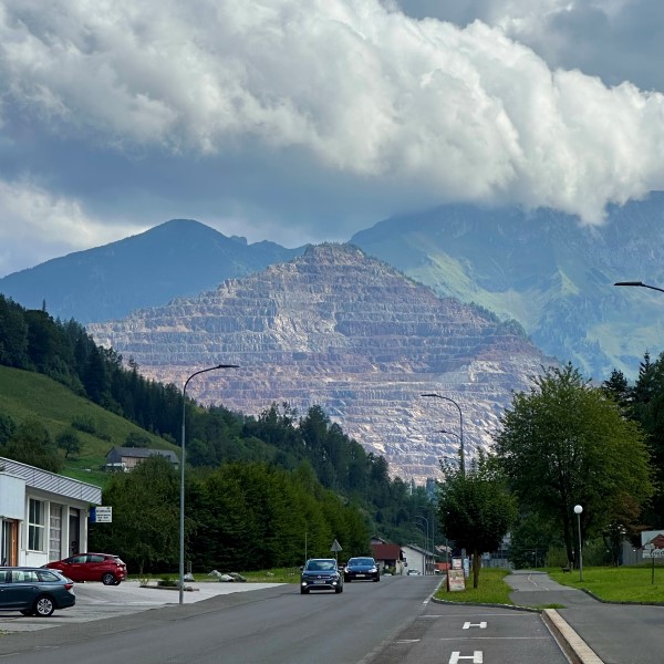 a félig lebányászott Eisenerz hegy