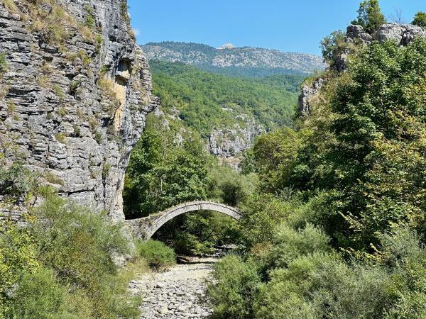 Lazaridis kőhíd Kipi határában, Görögország