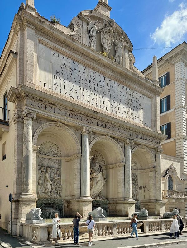 Mózes-kút, Róma Olaszország