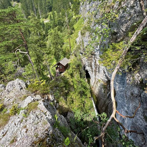 Forrásbarlang és pihenőház, Palfau, Ausztria