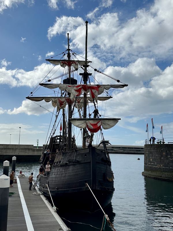 Santa Maria vitorláshajó Funchal, Madeira, Portugália